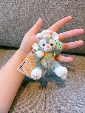 Tokyo Disney exclusive Gelatoni keychain